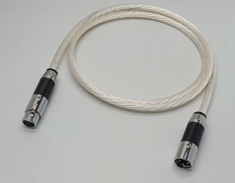 音響 XLR 接頭