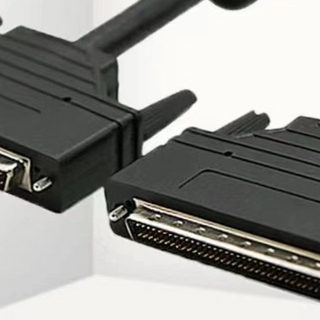 Centronics 50-pin SCSI 連接線